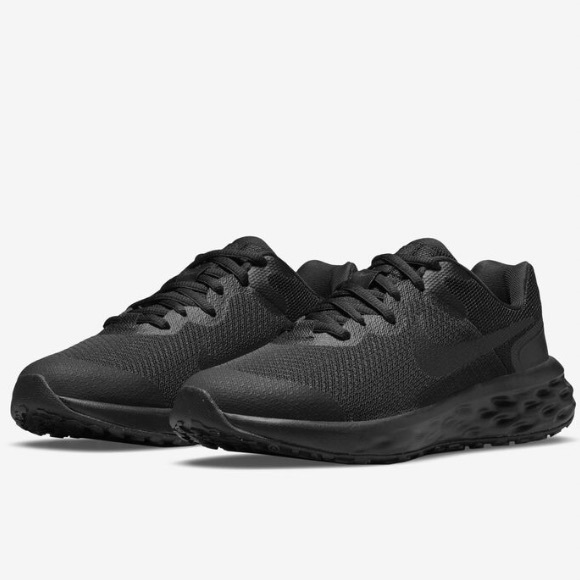 Nike Boys Revolution 6 Black Running Shoes athletic Sneakers 4Y Like New - Picture 1 of 16